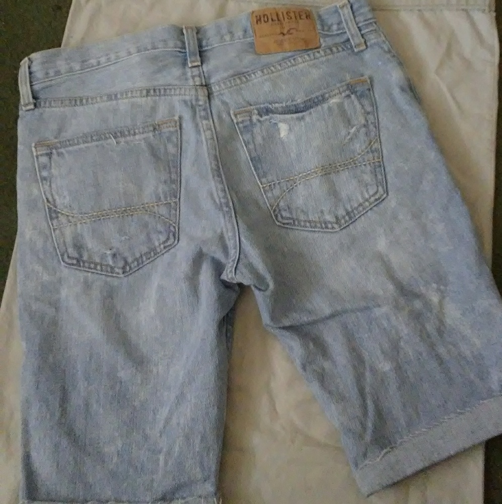 Hollister Ripped Shorts - Picture 2 of 2
